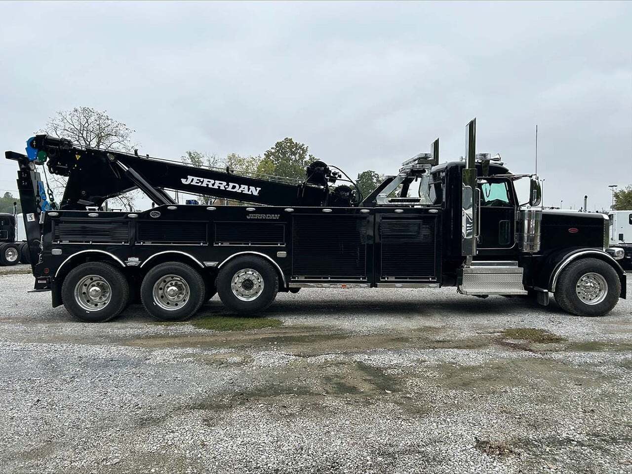 2024 PETERBILT 389 in Columbus, MS
