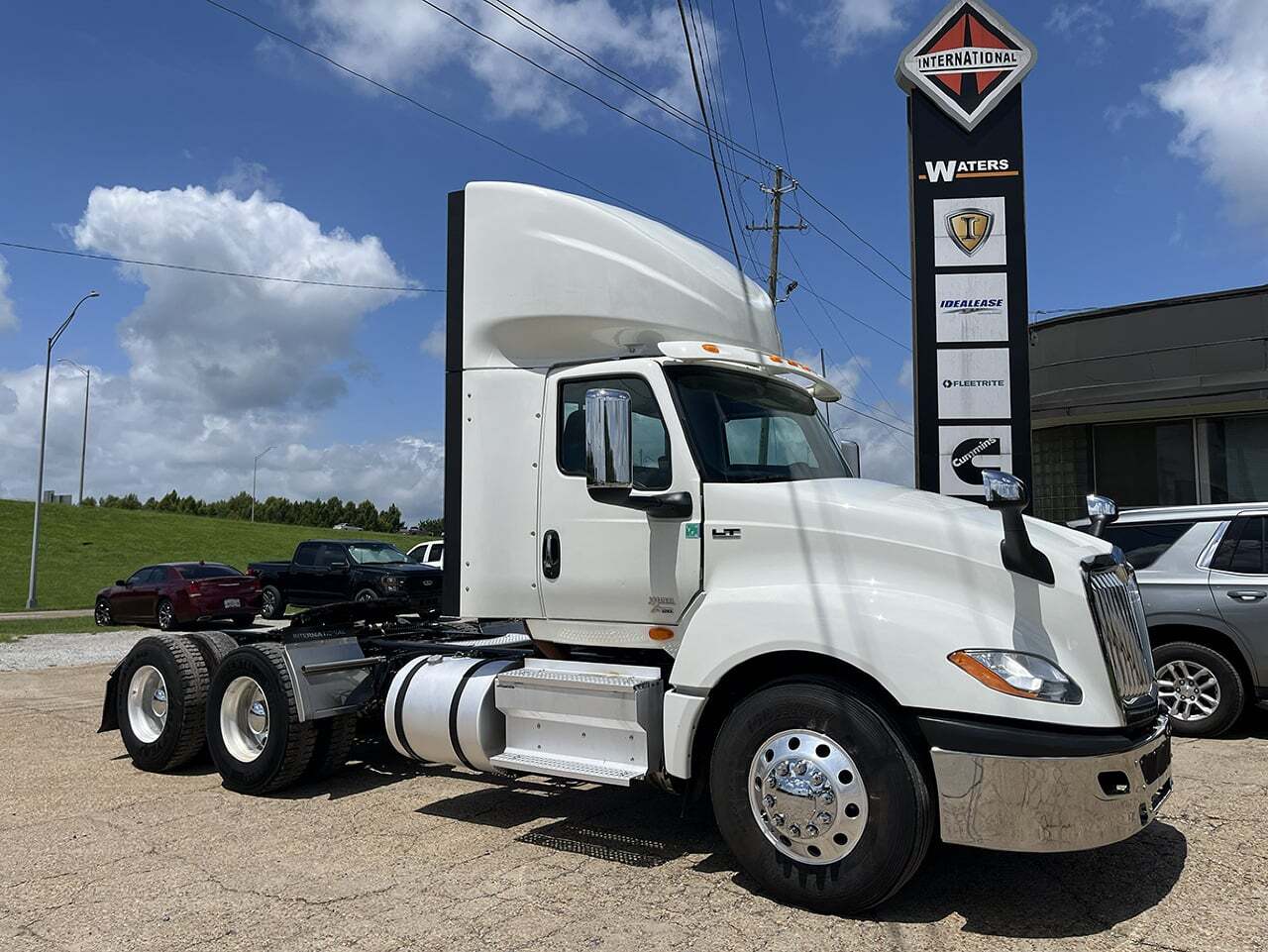 2022 INTERNATIONAL LT 625 in Columbus, MS