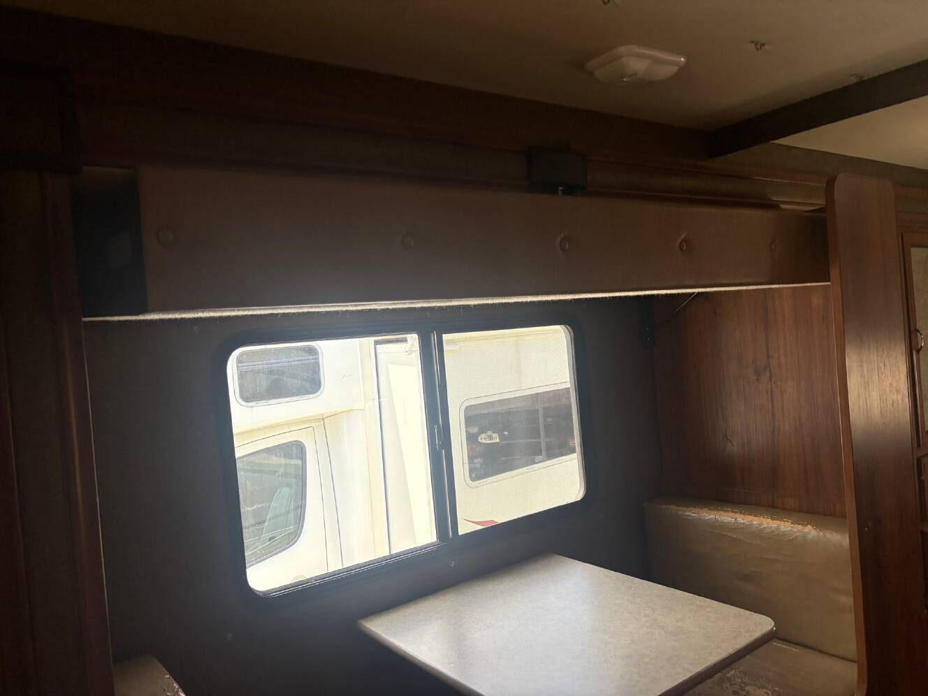 A photo of this 2014 Fleetwood Storm 32H