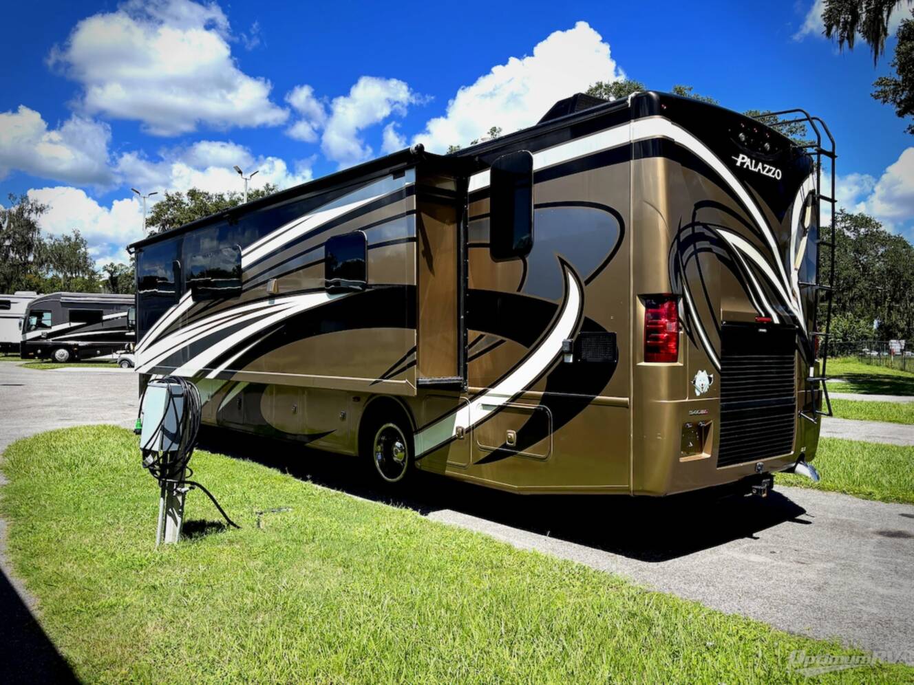 A photo of this 2017 Thor Palazzo 36.1