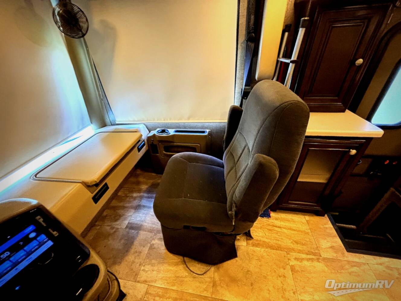 A photo of this 2017 Thor Palazzo 36.1