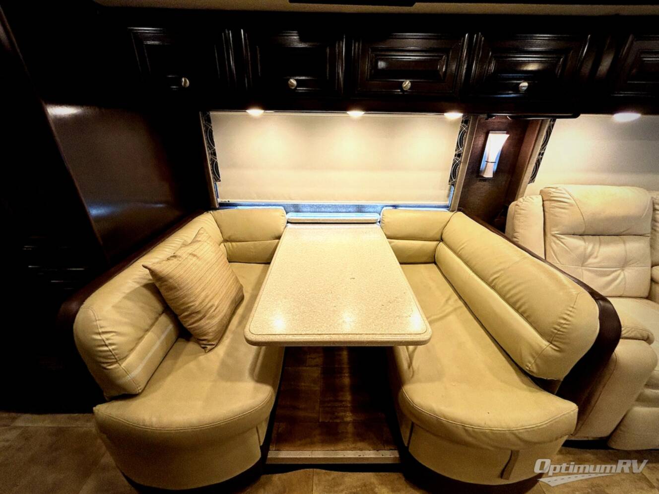 A photo of this 2017 Thor Palazzo 36.1