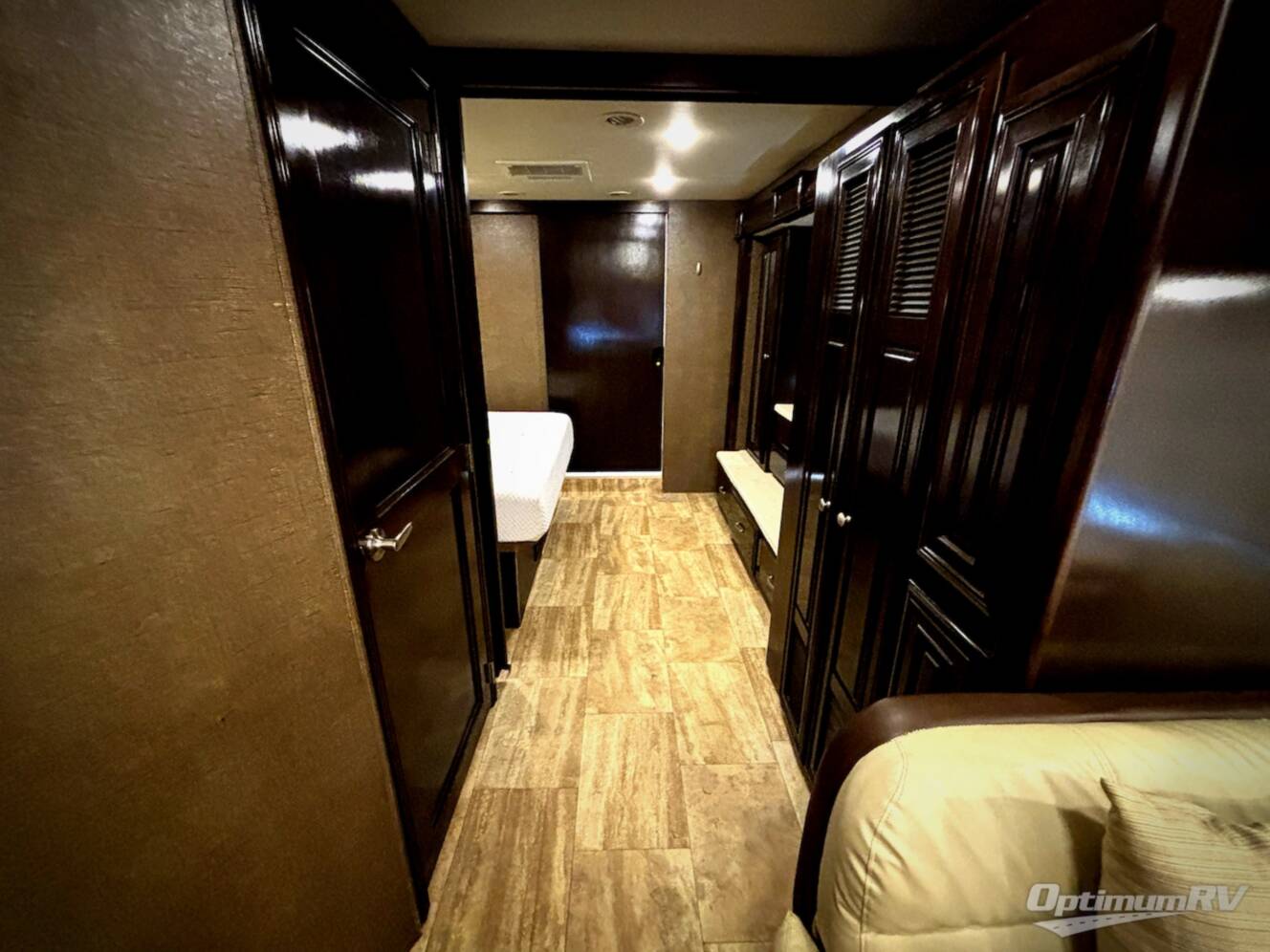 A photo of this 2017 Thor Palazzo 36.1