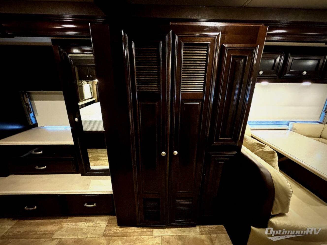 A photo of this 2017 Thor Palazzo 36.1