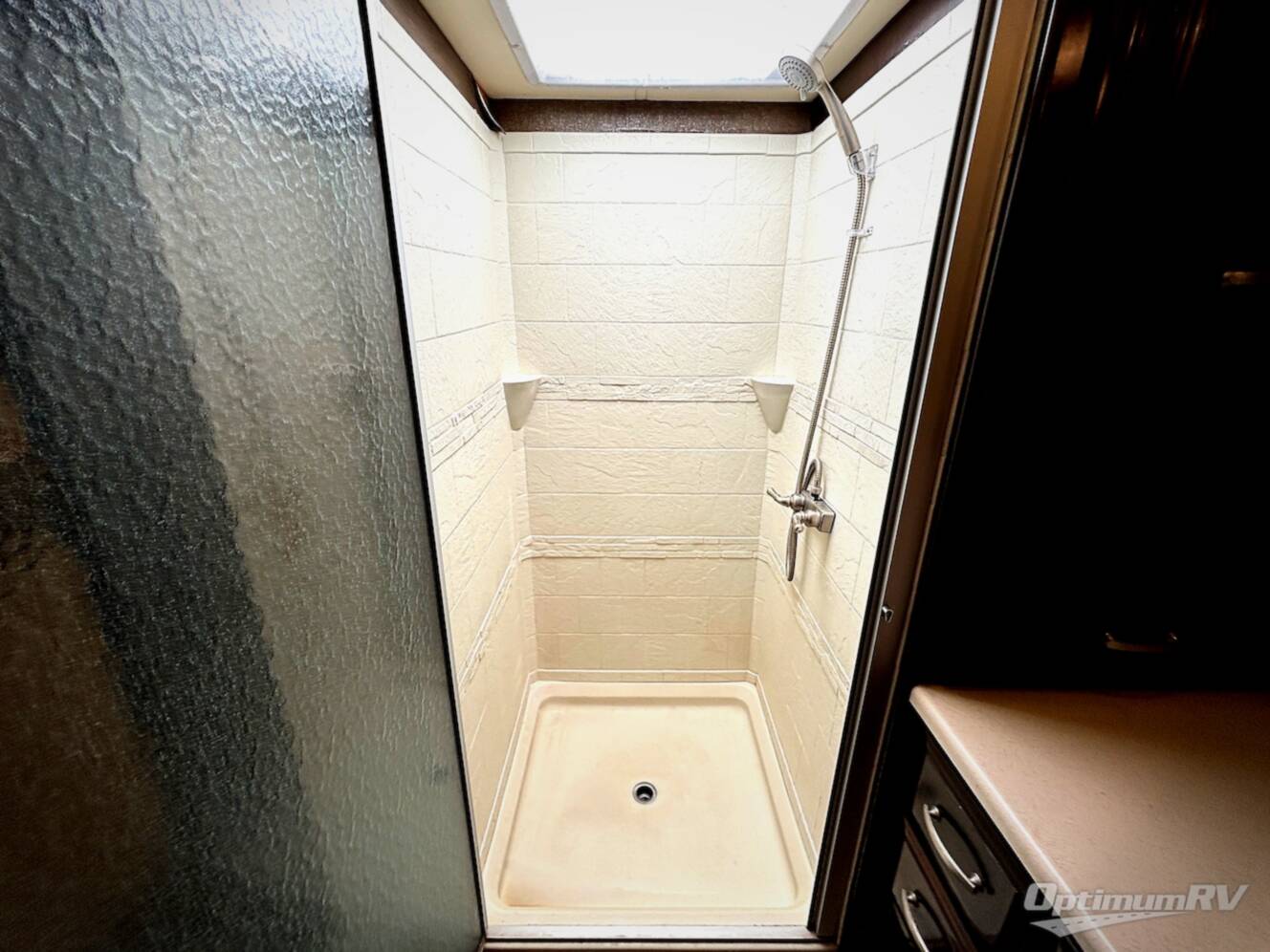 A photo of this 2017 Thor Palazzo 36.1