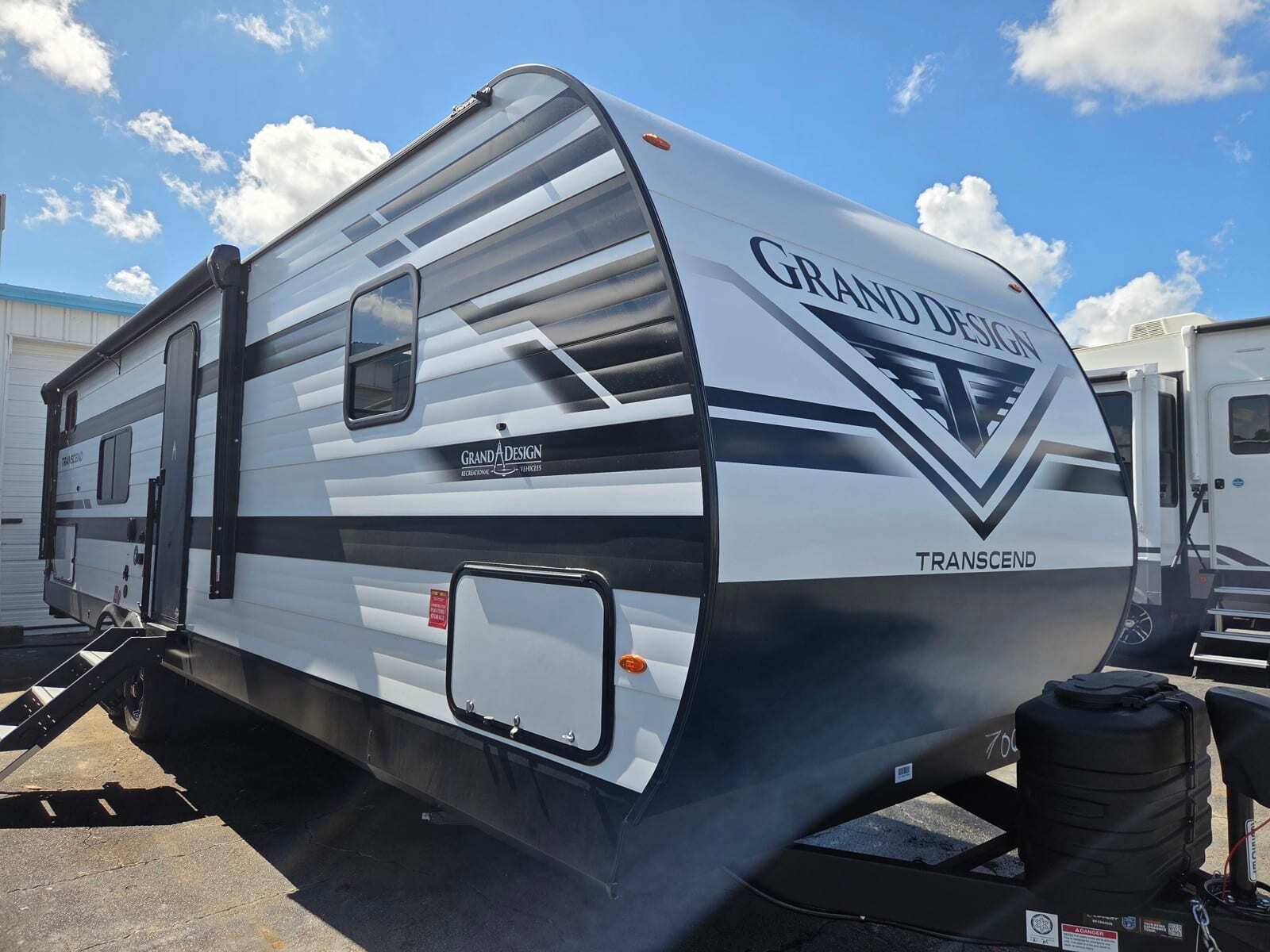 2027 Grand Design Transcend 295QBT in lake park GA