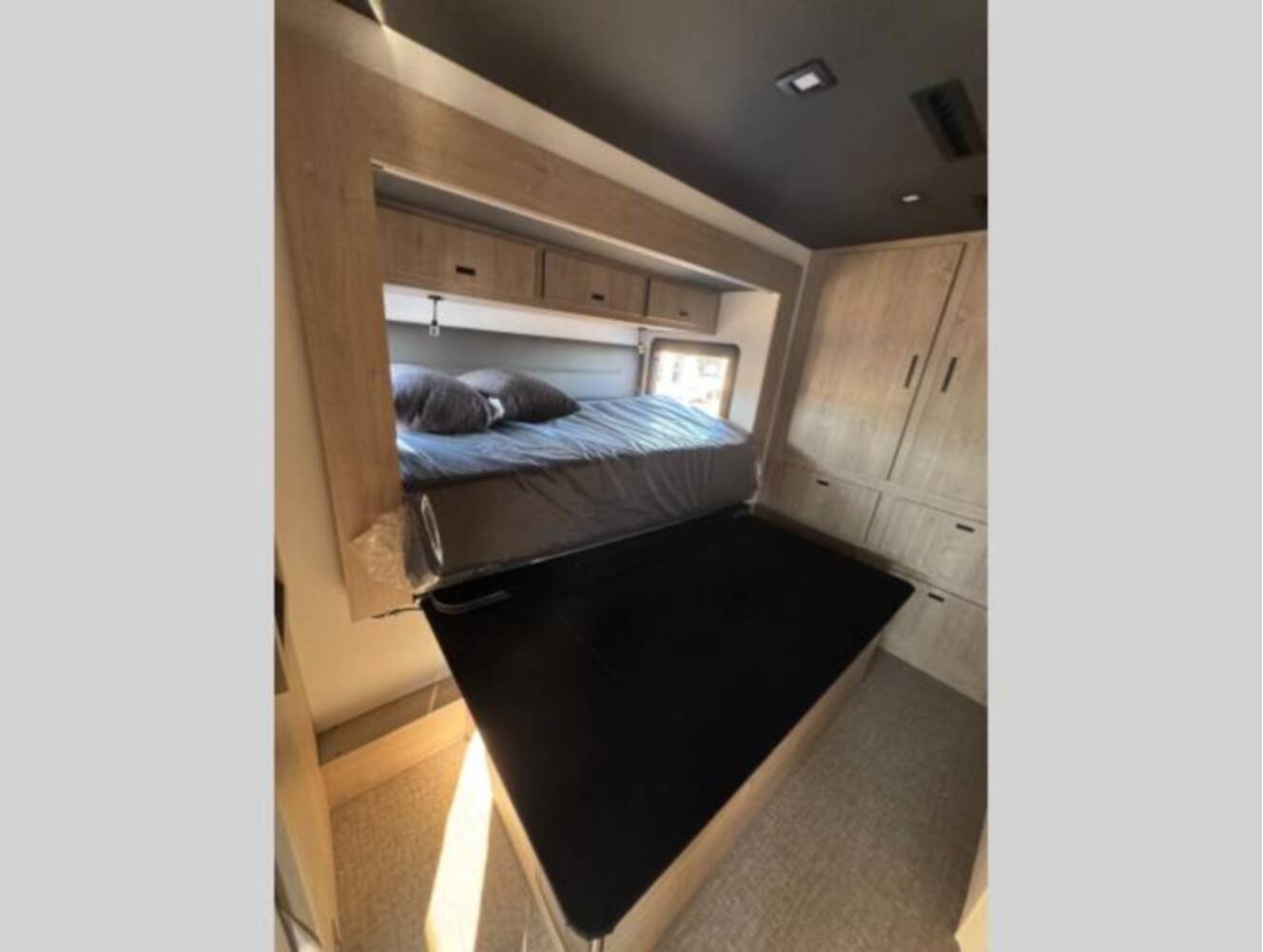 A photo of this 2026 Grand Design Lineage Series F 31ZW