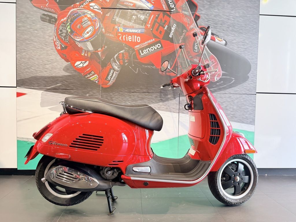 2013 Vespa GTS 300 IE Super 300 I E SUPER in Pompano Beach, FL