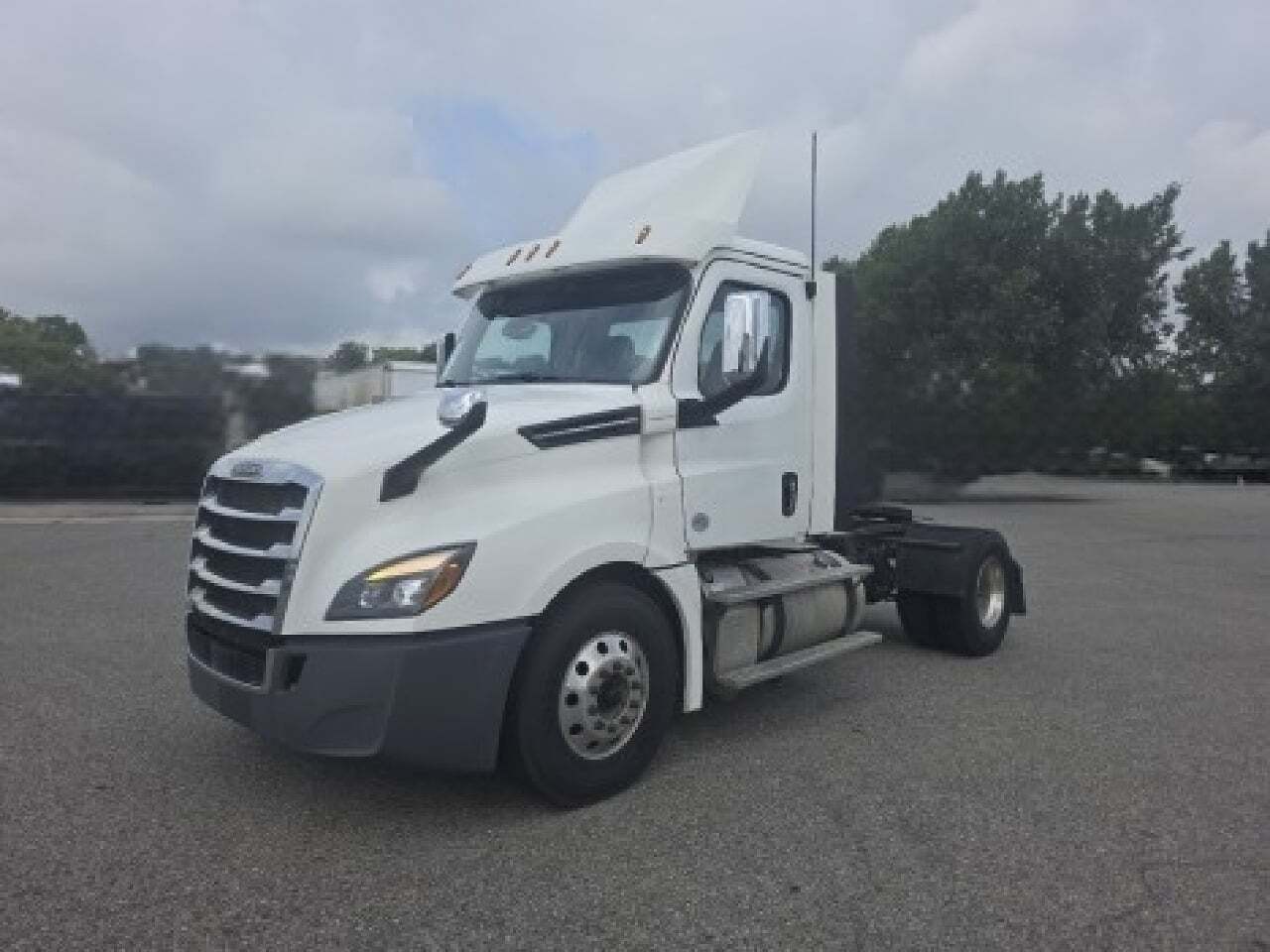 2019 FREIGHTLINER CASCADIA 126 in New Castle, DE