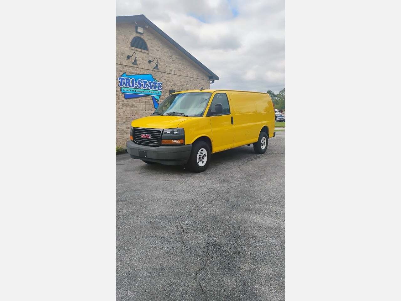 2022 GMC SAVANA in New Castle, DE