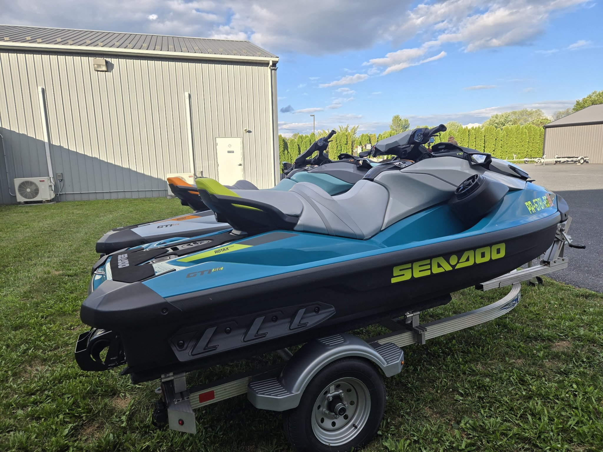 2025 Sea-Doo GTI SE 170 + Tech Package, audio, iDF, iBR SE 170 TECH PACKAGE WITH AUDIO IDF AND IBR in grantville PA