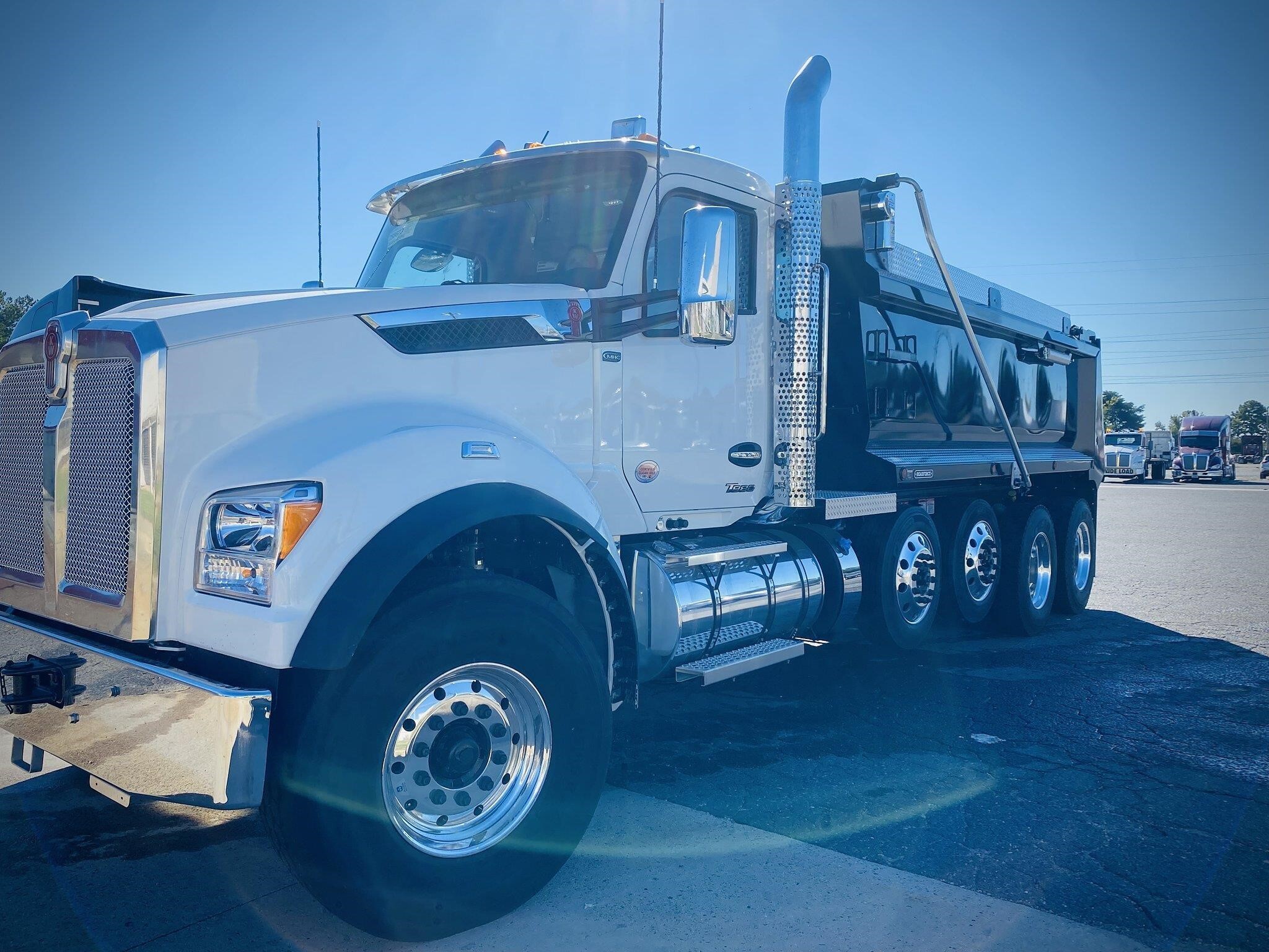 2027 KENWORTH T880 in Knoxville, TN