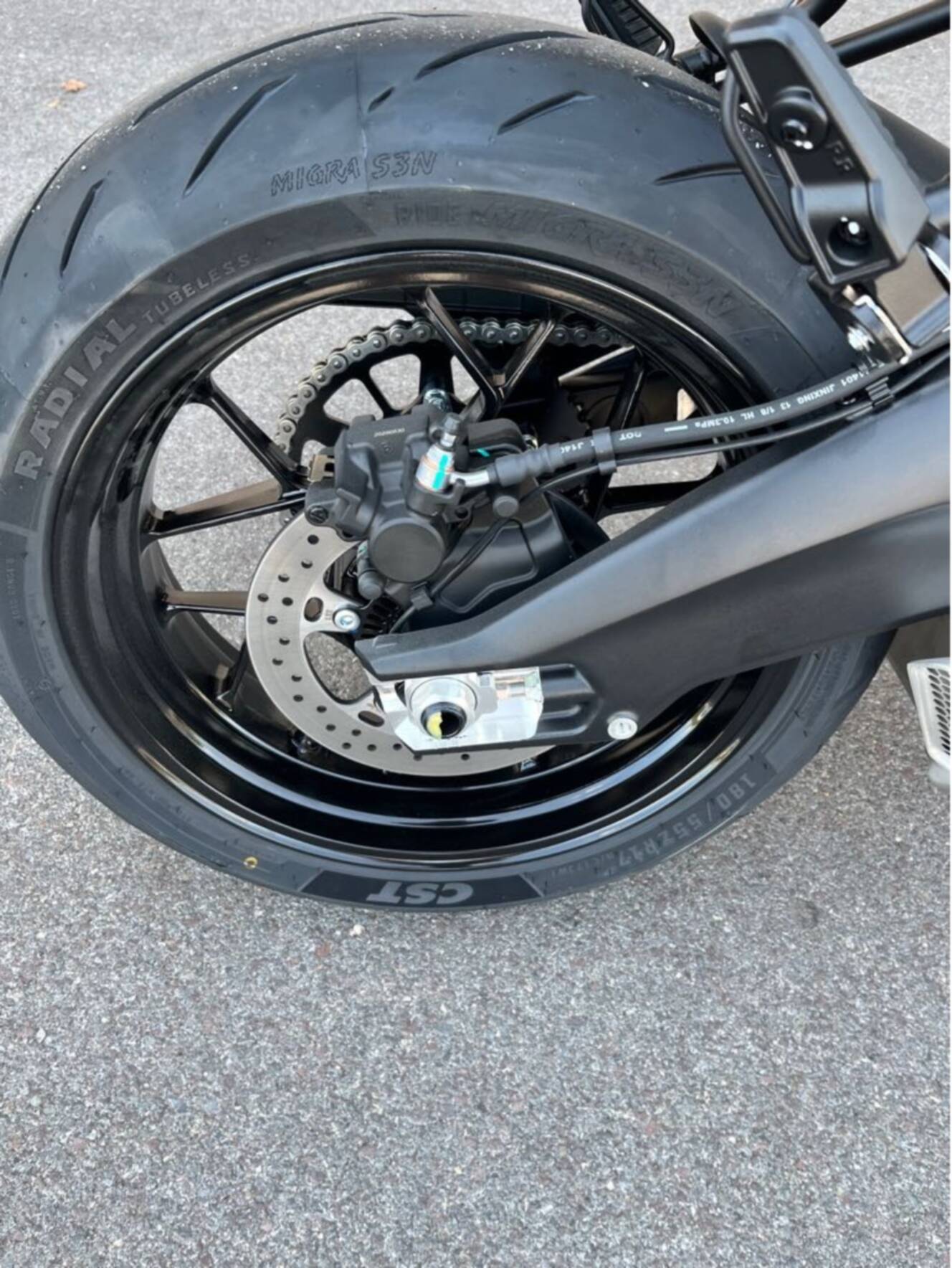 A photo of this 2026 CFMOTO 675NK