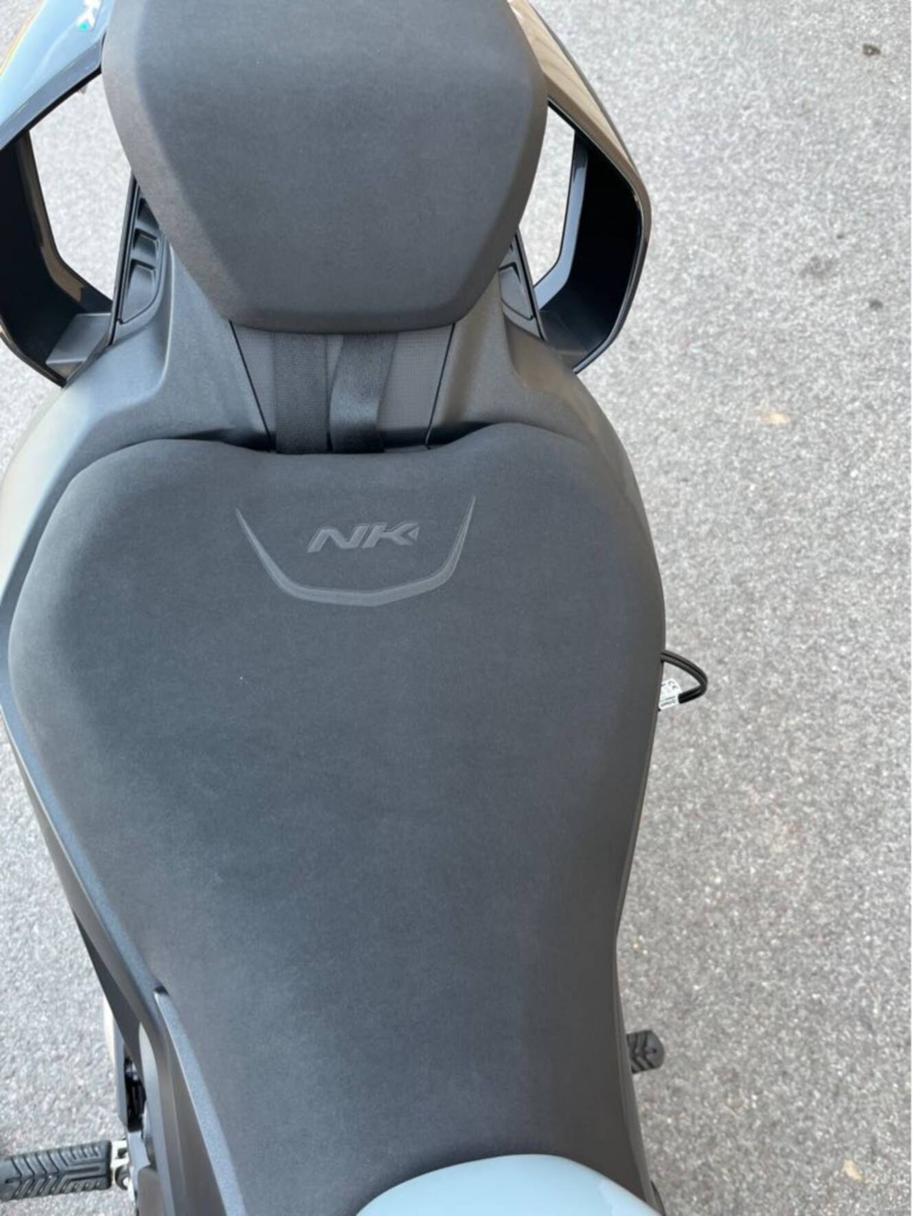 A photo of this 2026 CFMOTO 675NK