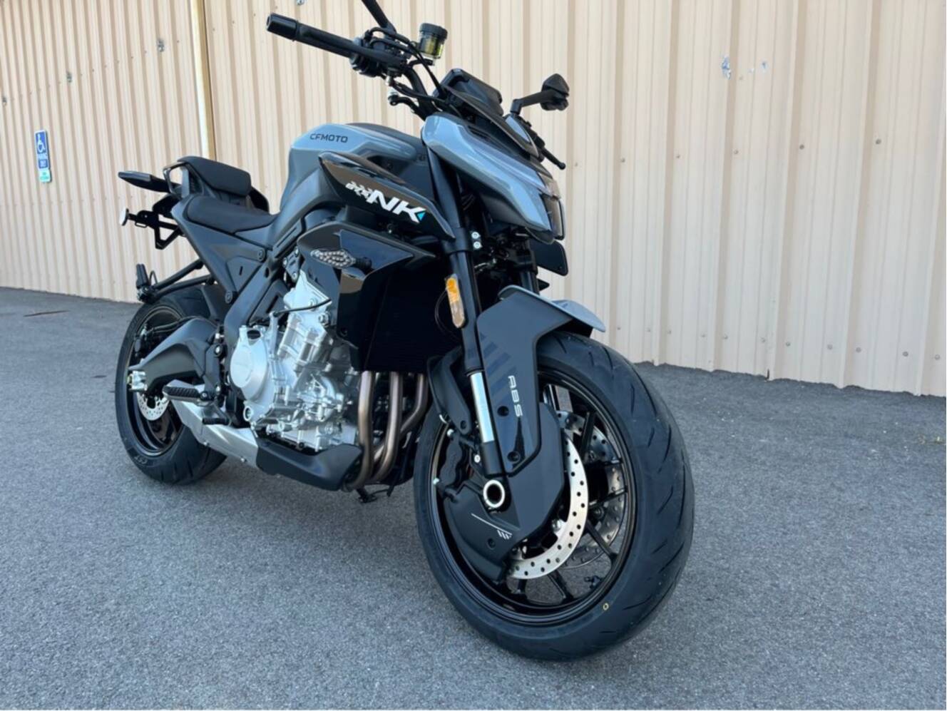 A photo of this 2026 CFMOTO 675NK