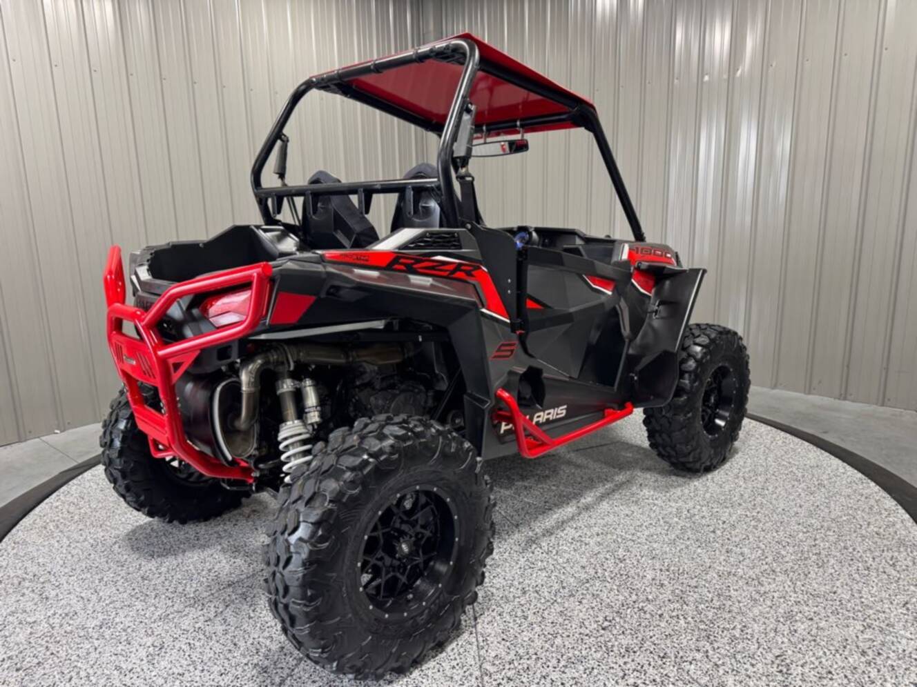 A photo of this 2019 Polaris RZR S 1000 EPS