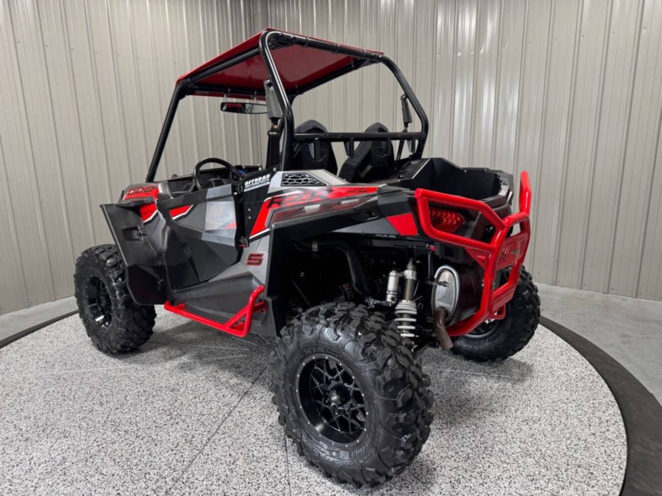 A photo of this 2019 Polaris RZR S 1000 EPS