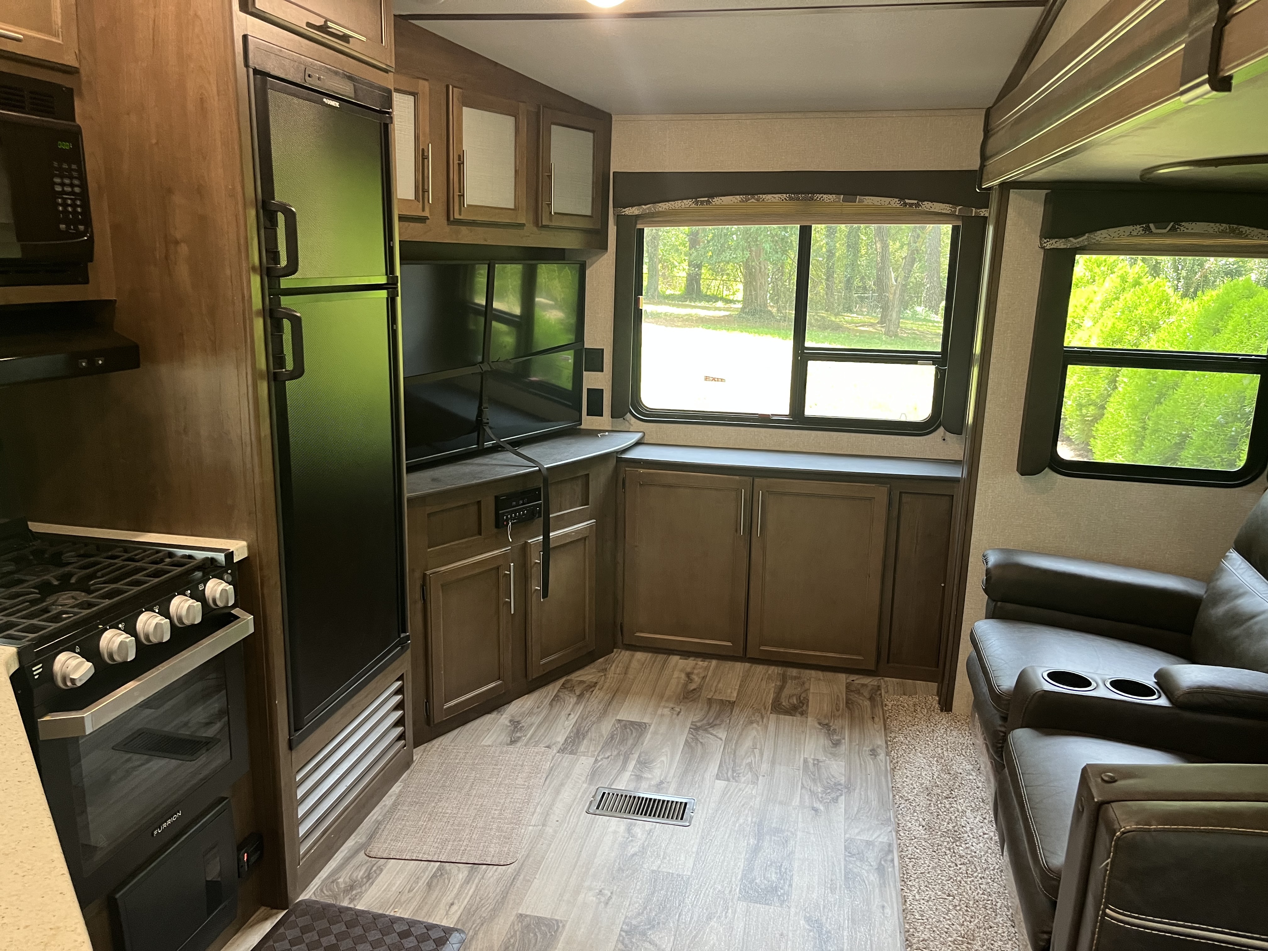 2019 Keystone COUGAR HALF-TON 25RES RV