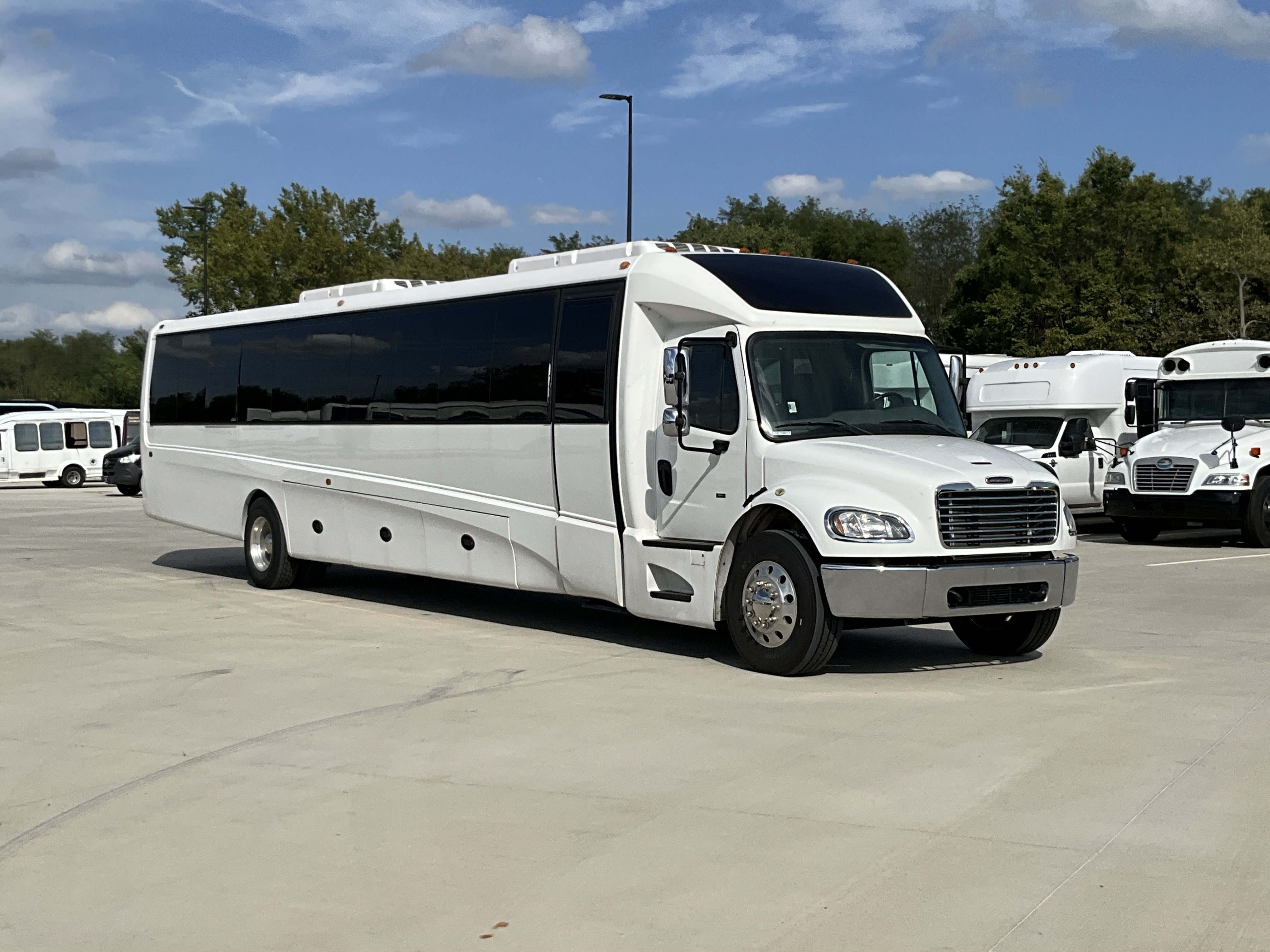 2020 FREIGHTLINER BUSINESS CLASS M2 106 in Kansas City, MO