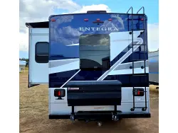 2025 Entegra Esteem 29V
