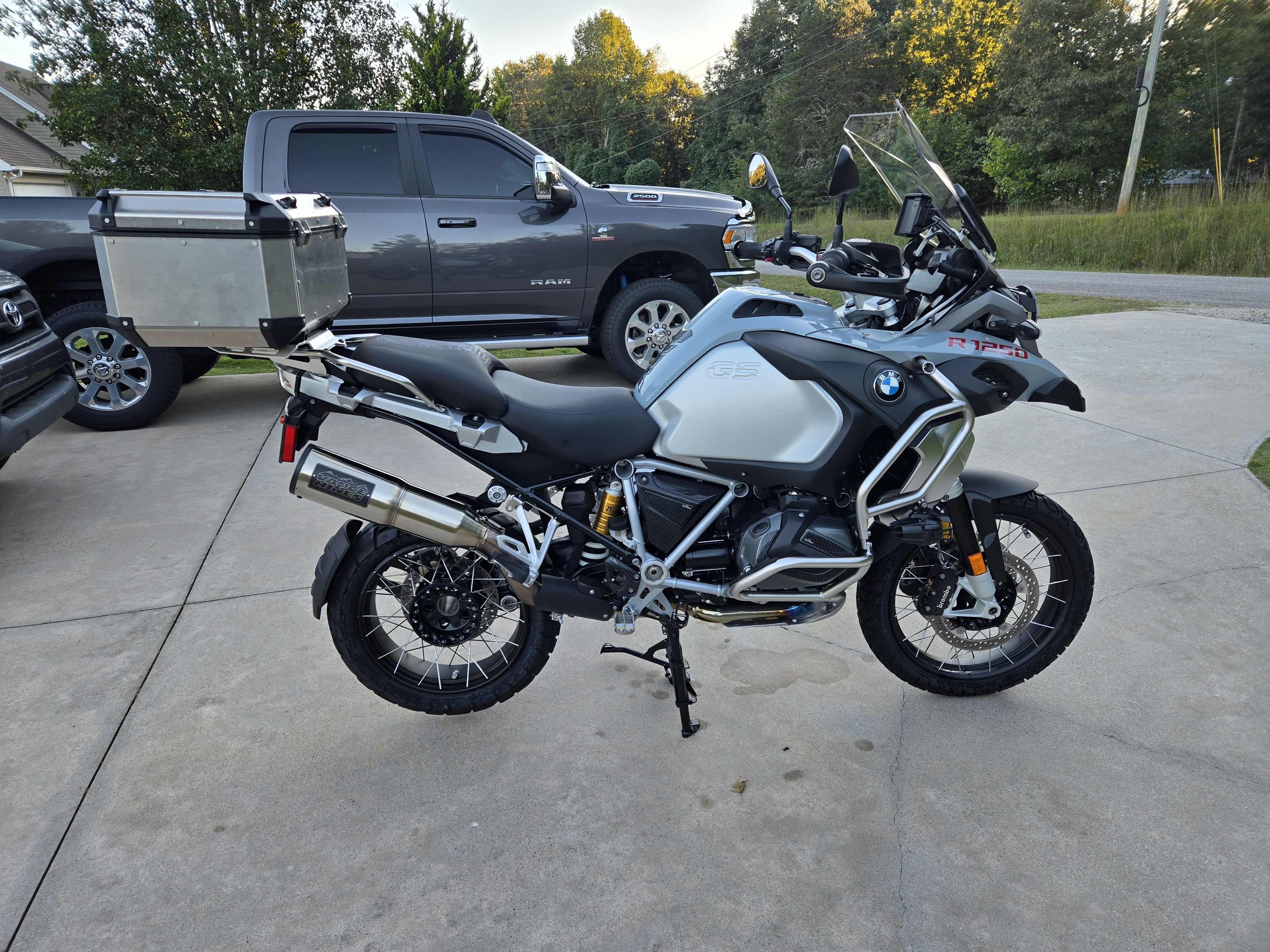 2024 BMW R 1250 GS ADVENTURE in Cleveland, GA