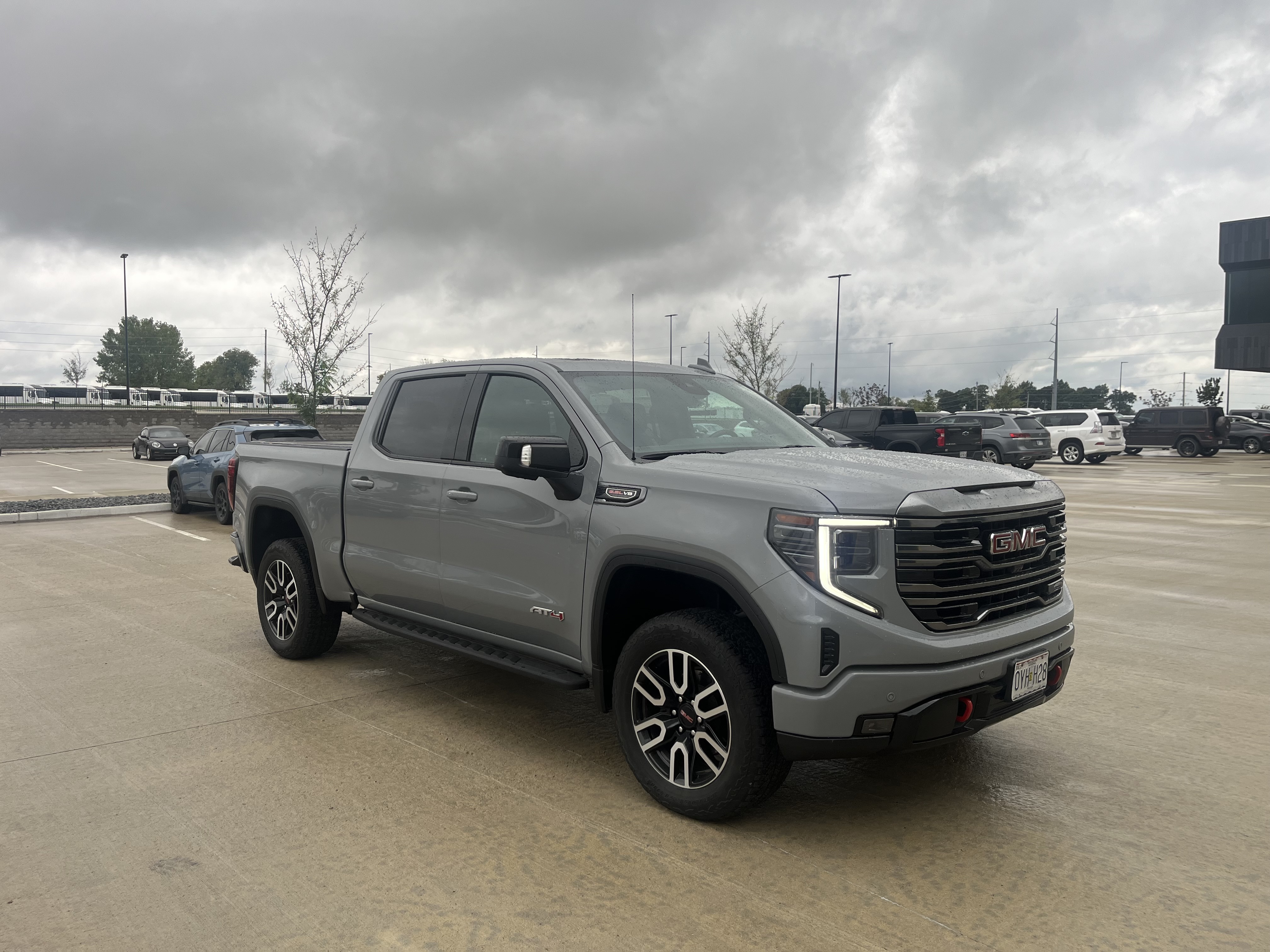 2024 GMC SIERRA in Kansas City, MO