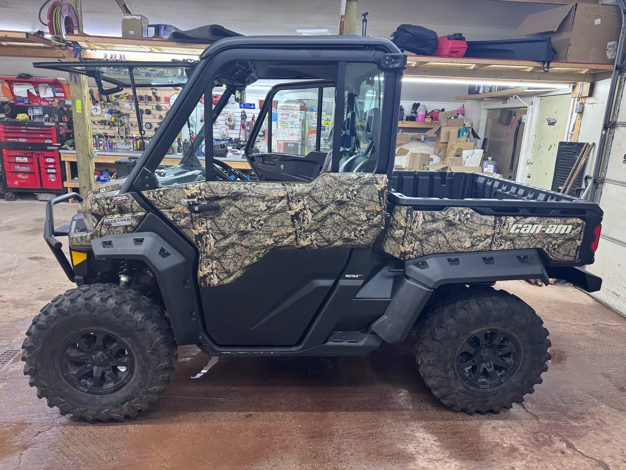 2023 Can-Am Defender Limited in bergland MI