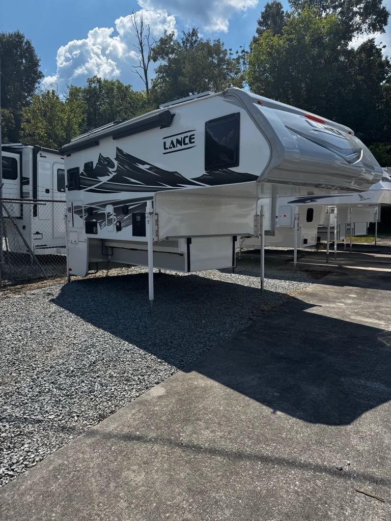 2022 Lance 975 in hixson TN