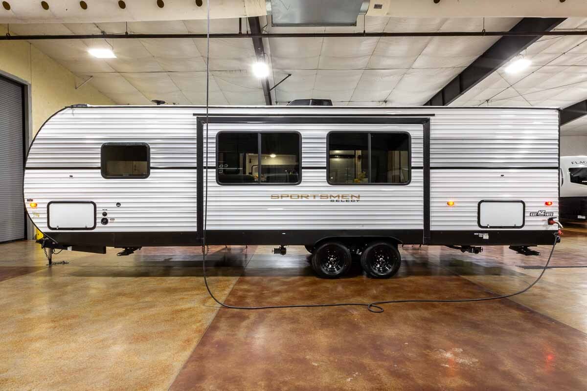 Used 2025 Kz Sportsmen 261BHSL For Sale in Walcott, IA Used 2025 Kz Sportsmen 261BHSL For Sale in Walcott, IA