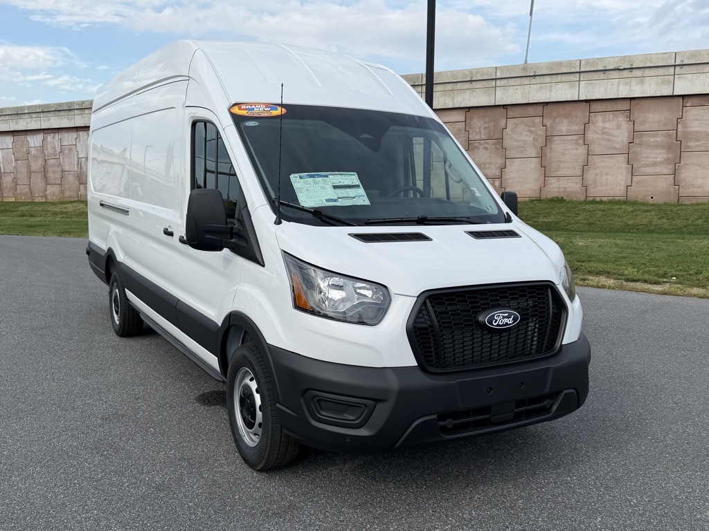 2027 FORD TRANSIT 350 in Lancaster, PA