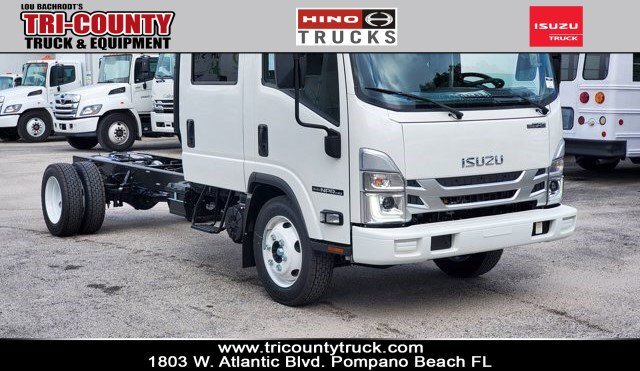 2027 ISUZU NPR in Pompano Beach, FL