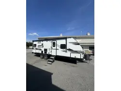2022 KEYSTONE COLEMAN LIGHT 2515RL
