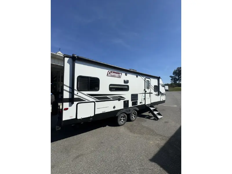 2022 KEYSTONE COLEMAN LIGHT 2515RL