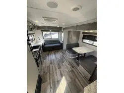 2022 KEYSTONE COLEMAN LIGHT 2515RL