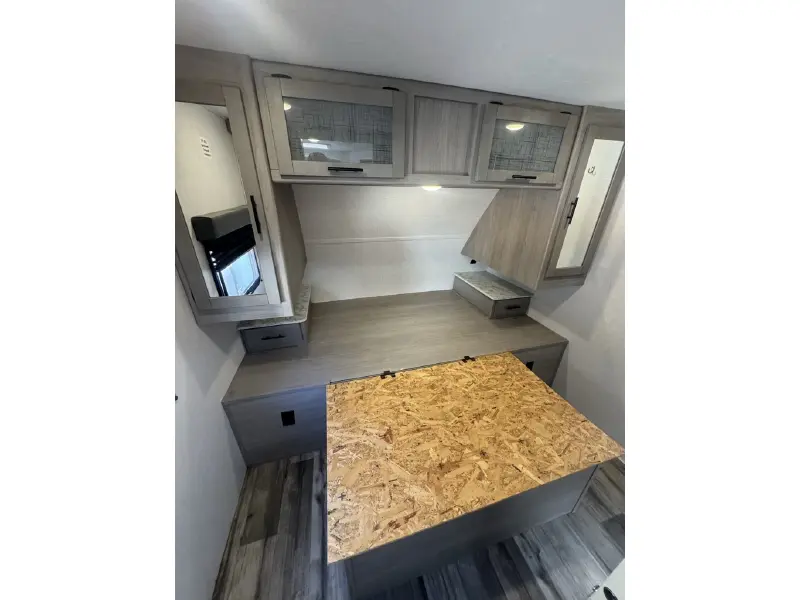 2022 KEYSTONE COLEMAN LIGHT 2515RL