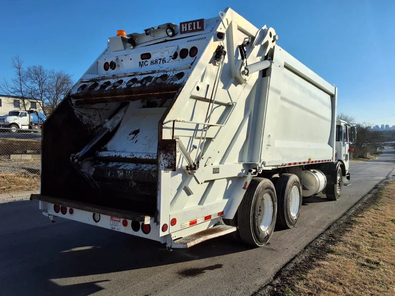 2009 AUTOCAR XPEDITOR
