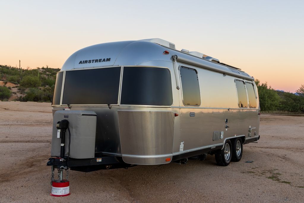 2023 Airstream Globetrotter 25FB Queen in fountain hills AZ