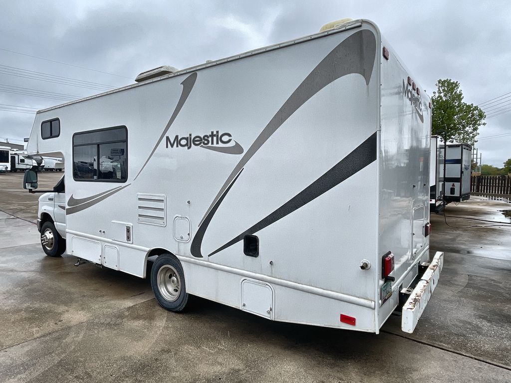 2013 Thor Motor Coach MAJESTIC 23A in east denton TX
