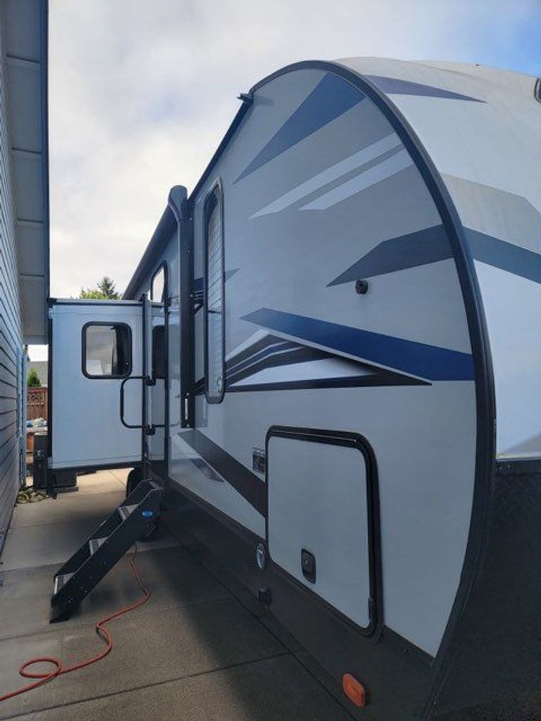 2021 Forest River Cherokee Alpha Wolf 26RL-L in eugene OR
