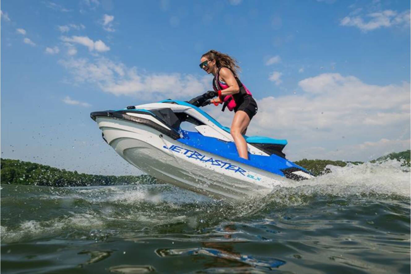 A photo of this 2026 Yamaha WaveRunner JetBlaster DLX 3-Up