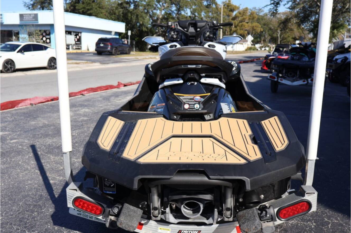 A photo of this 2026 Kawasaki Jet Ski Ultra 160 LX