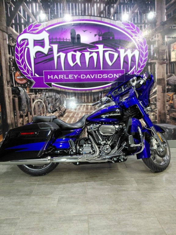 2017 Harley-Davidson FLHXSE - CVO Street Glide CVO in Manteno, IL