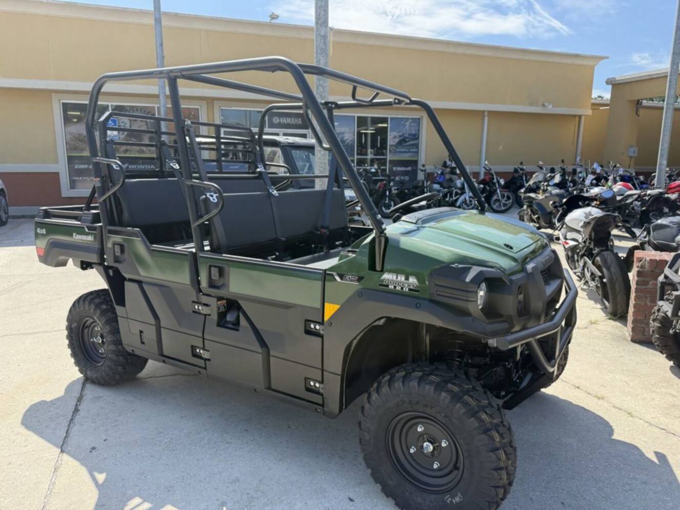 A photo of this 2026 Kawasaki Mule PRO-FXT 820 EPS