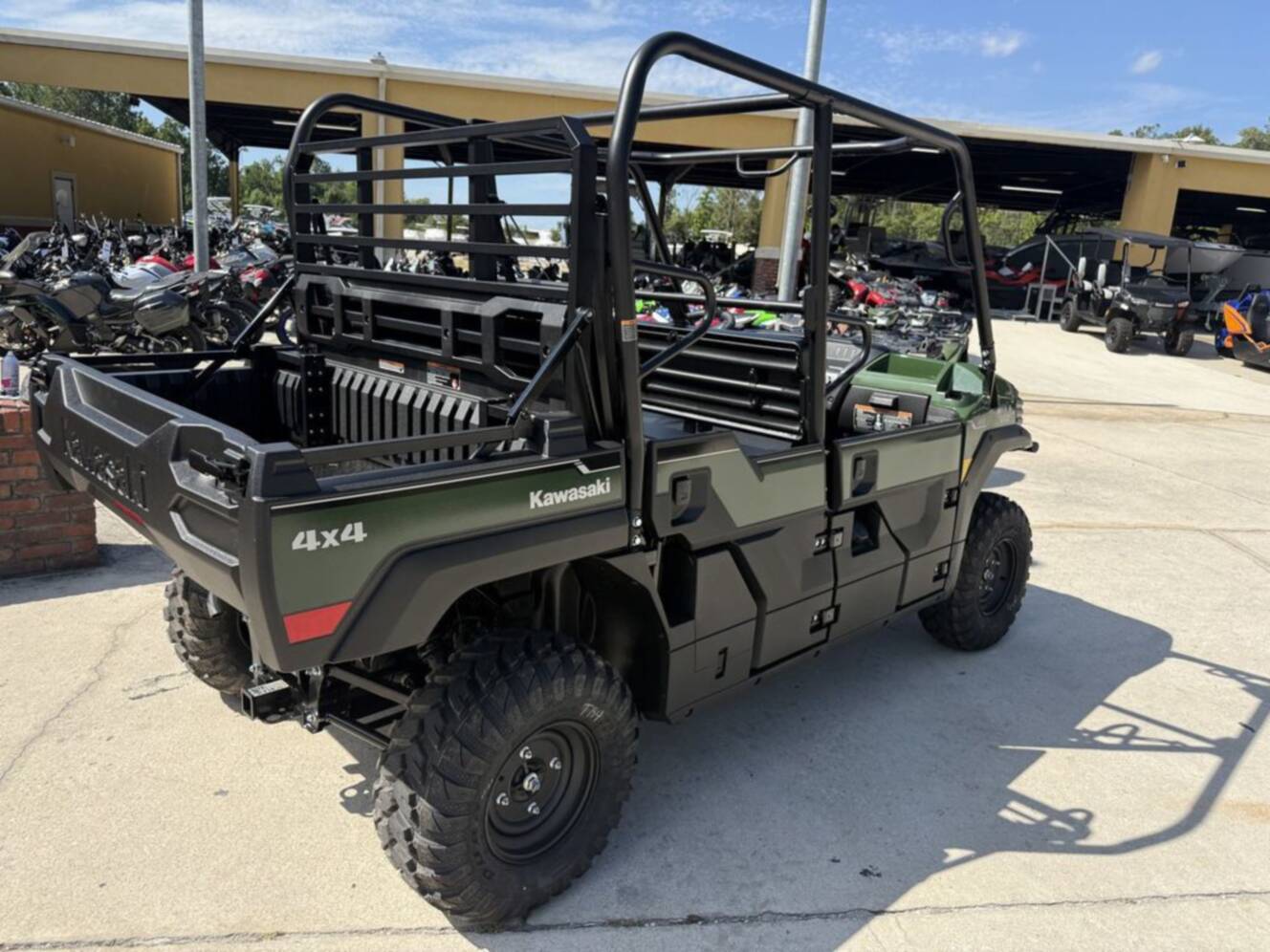 A photo of this 2026 Kawasaki Mule PRO-FXT 820 EPS