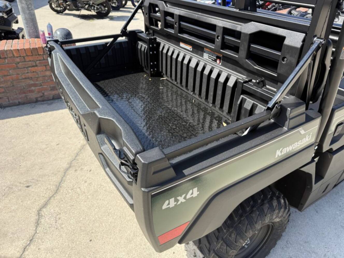 A photo of this 2026 Kawasaki Mule PRO-FXT 820 EPS