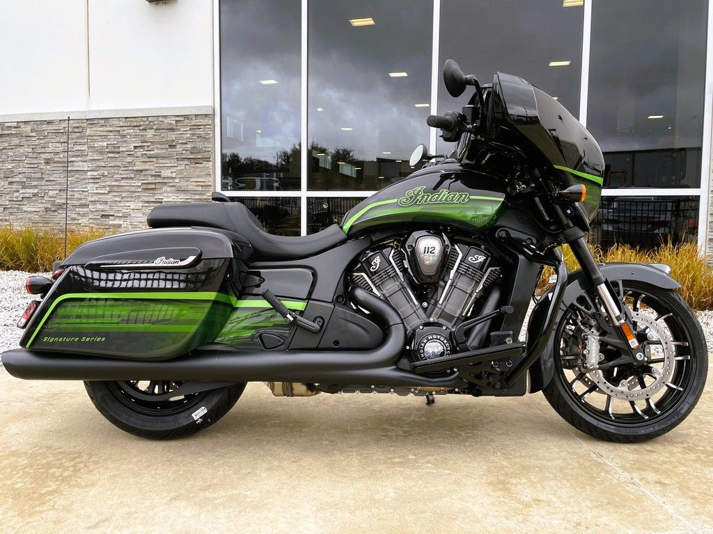 2026 Indian Chieftain Powerplus Dark Horse Signature Series Abyss M DARK HORSE in Mckinney, TX