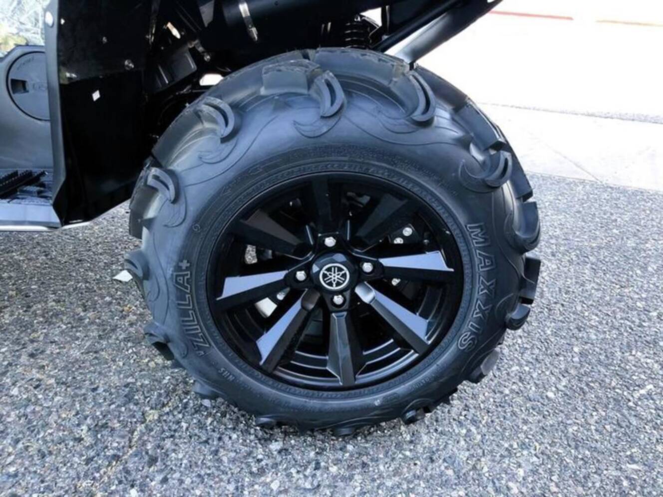 A photo of this 2025 Yamaha Grizzly EPS Camo