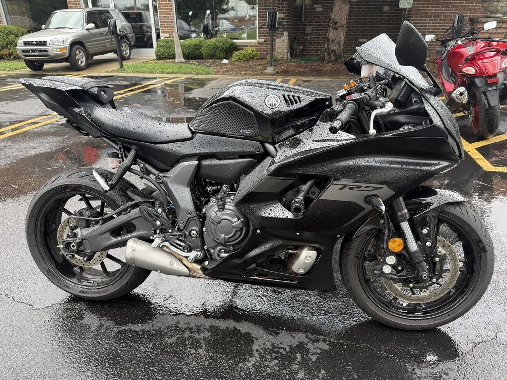 2025 Yamaha YZF-R7 R7 in Carol Stream, IL