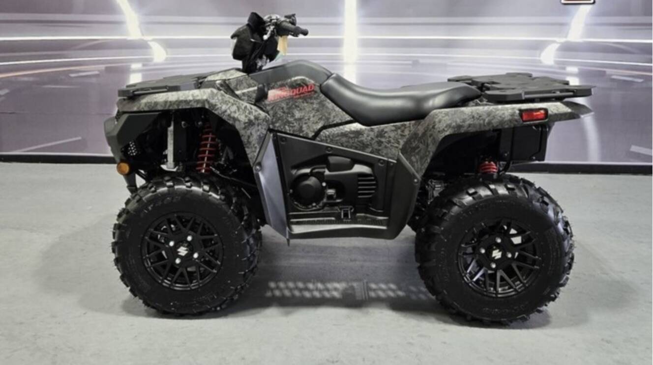 A photo of this 2025 Suzuki KingQuad 500AXi Power Steering SE Camo