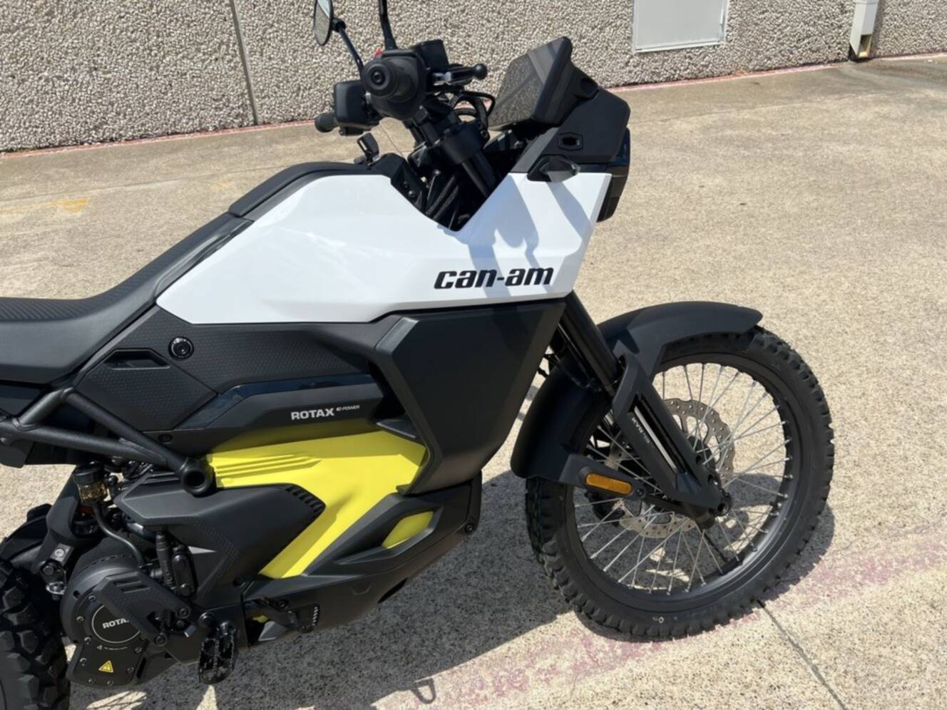 A photo of this 2025 Can-Am Origin White
